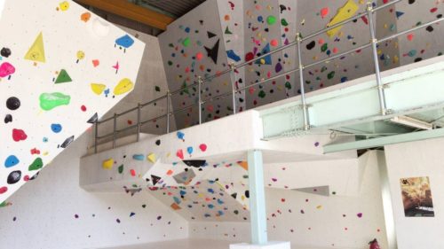 高知県のクライミング施設「クライミングジム Allez!」